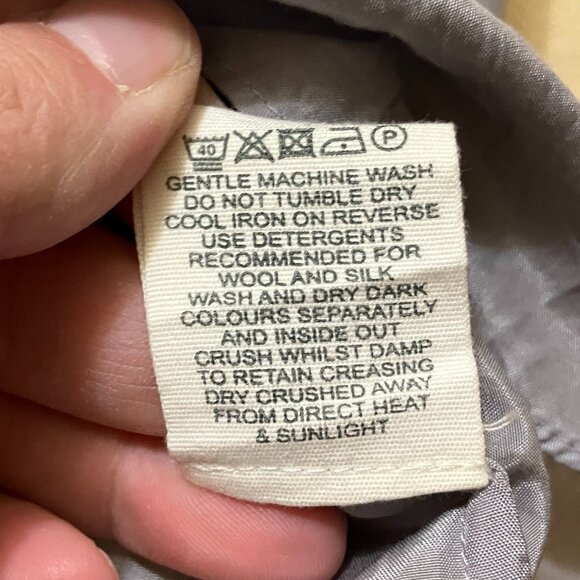 Boden Limited Edition Women's Grey V-Neck Ruffle Accent Silk Blend Blouse US 6 - Picture 6 of 6